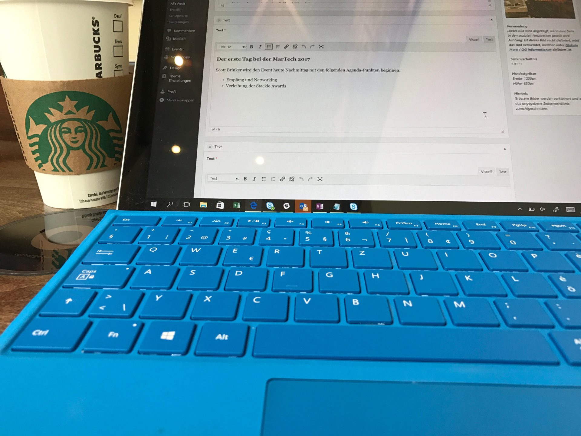 Working @ Starbucks
